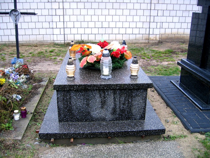  Winiarek 1973 Siedlce - Grobonet - Wyszukiwarka osób pochowanych