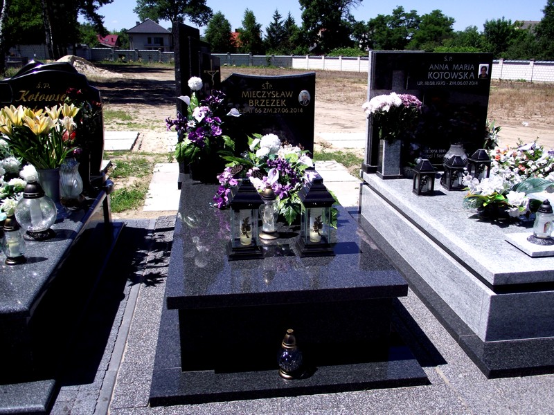 Grób Mieczysław Brzezek