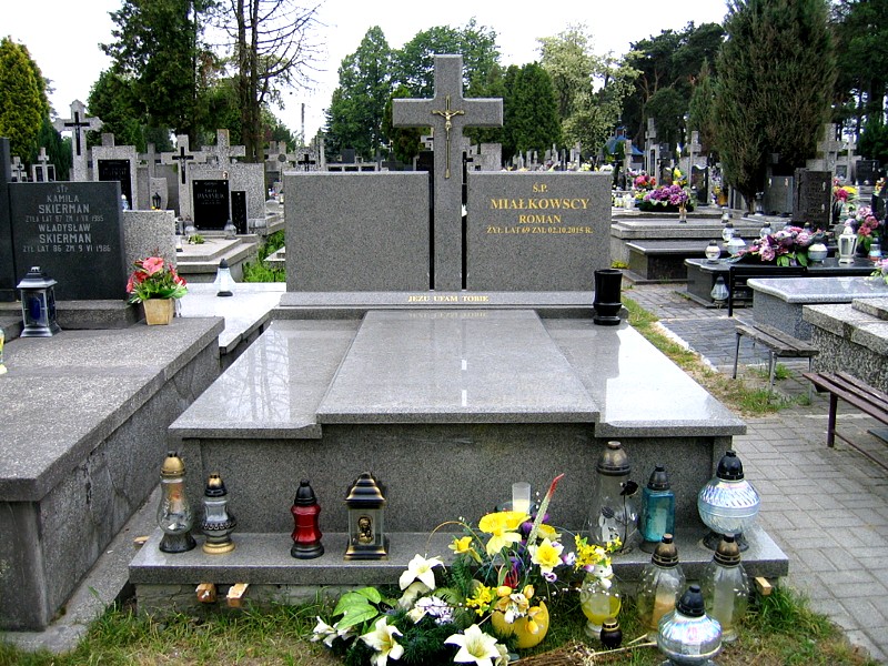 Grób Roman Miałkowski